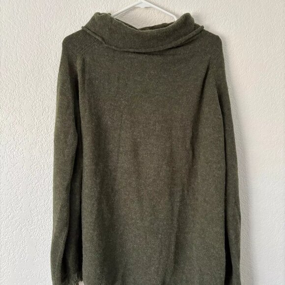NEW WITH TAGS Size S One-O-One Alpaca Fuzzy Edge Pullover Sweater - Picture 3 of 4